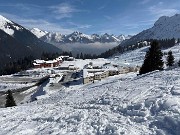 Sulle nevi di San Simone (1700 m) e Baita del Camoscio (1750 m) splende il sole -17febb25- FOTOGALLERY